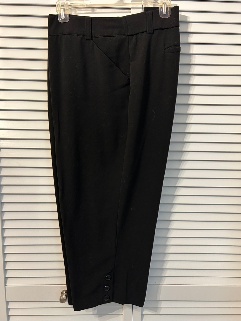 Briggs New York Black Women's Capris with Button Hem